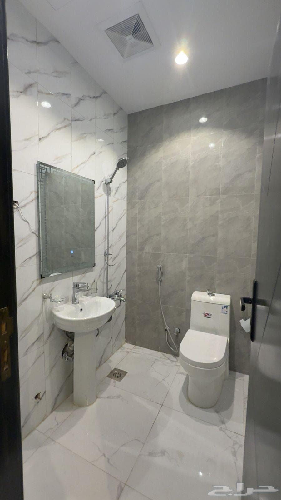 1 bedroom apartment in Al Nuzhah 4