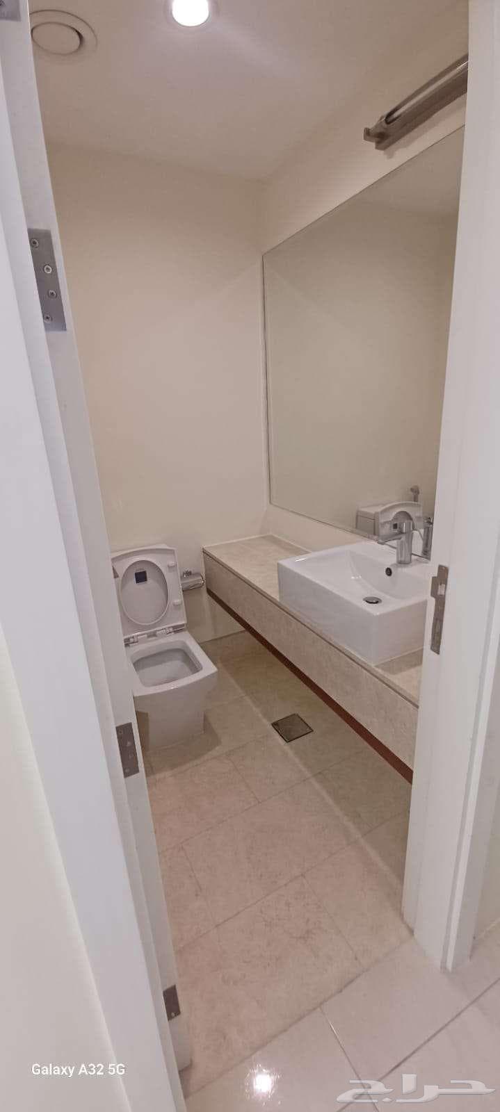 5 bedroom apartment in Al Nahda 16