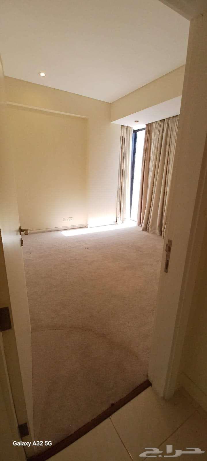 5 bedroom apartment in Al Nahda 17