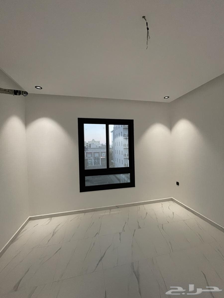 شقة 4 غرف في السلامة 13