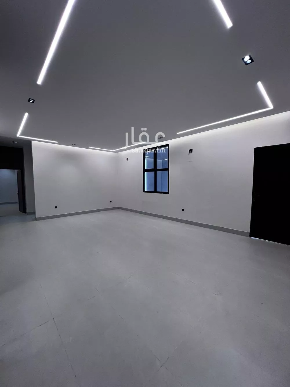 فيلا 4 غرف في الشرق 1