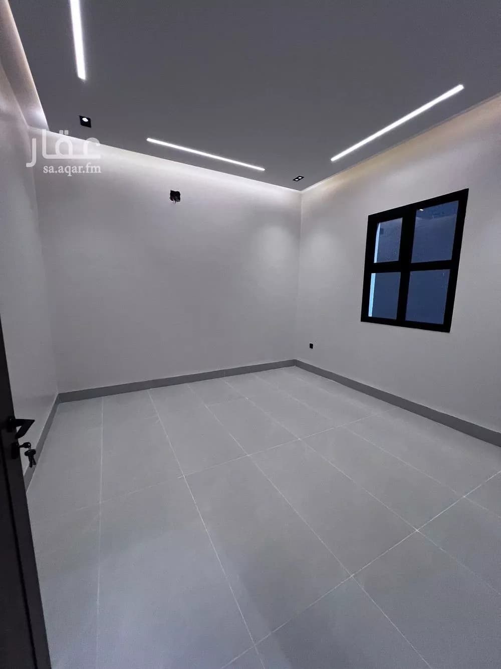 فيلا 4 غرف في الشرق 7