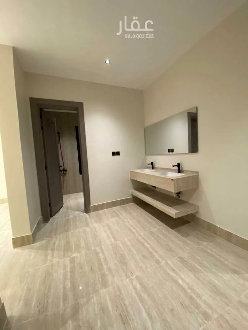 شقة 6 غرف في الندى 5