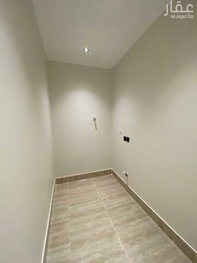 شقة 6 غرف في الندى 6