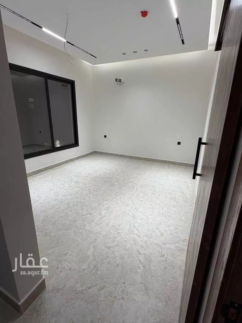 5 bedroom apartment in Al Rawdah 11