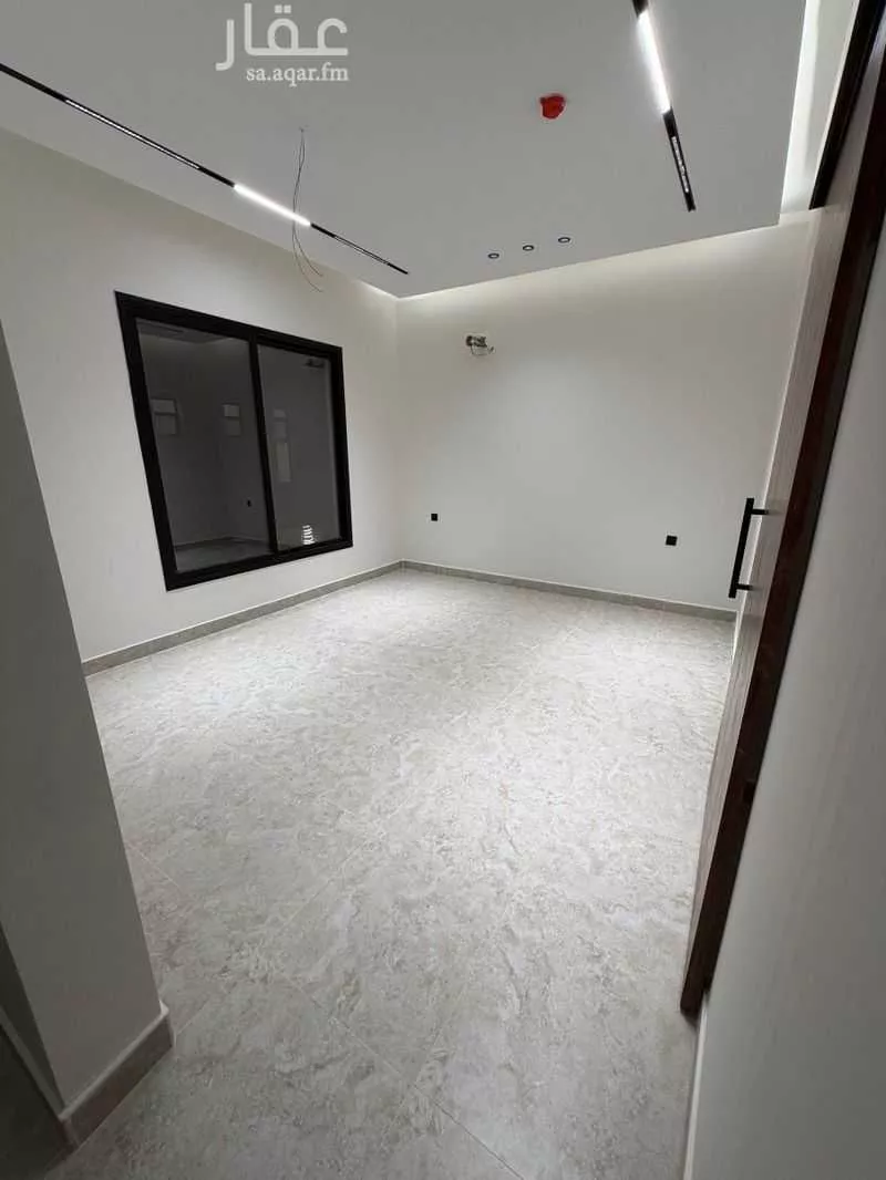 5 bedroom apartment in Al Rawdah 3