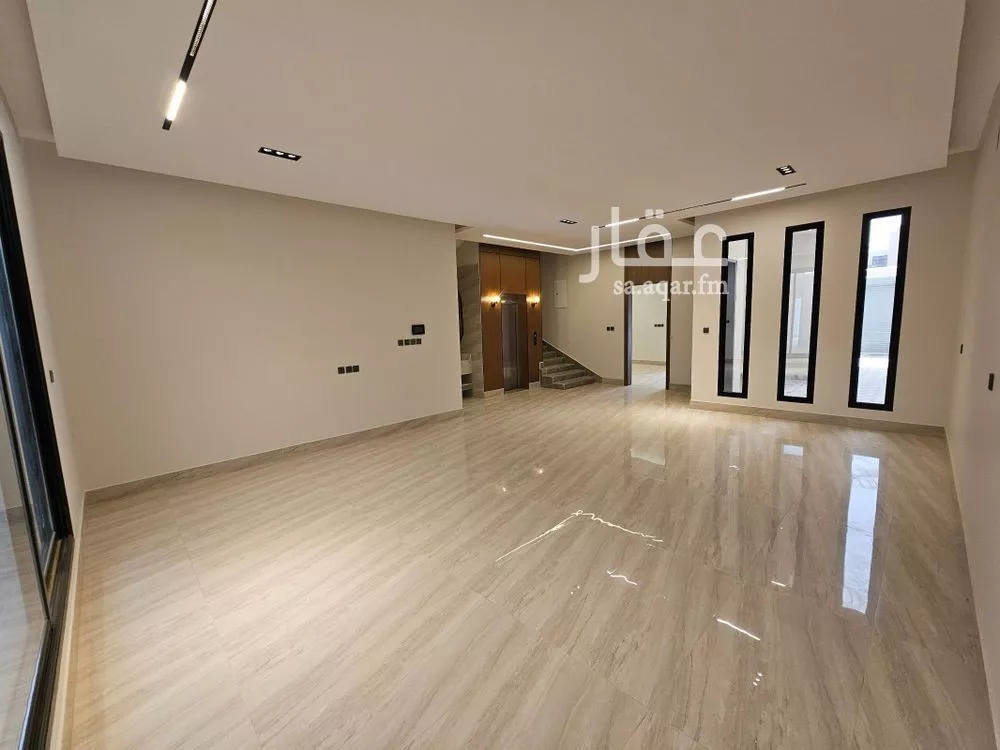 6 bedroom villa in Al Rimal 11