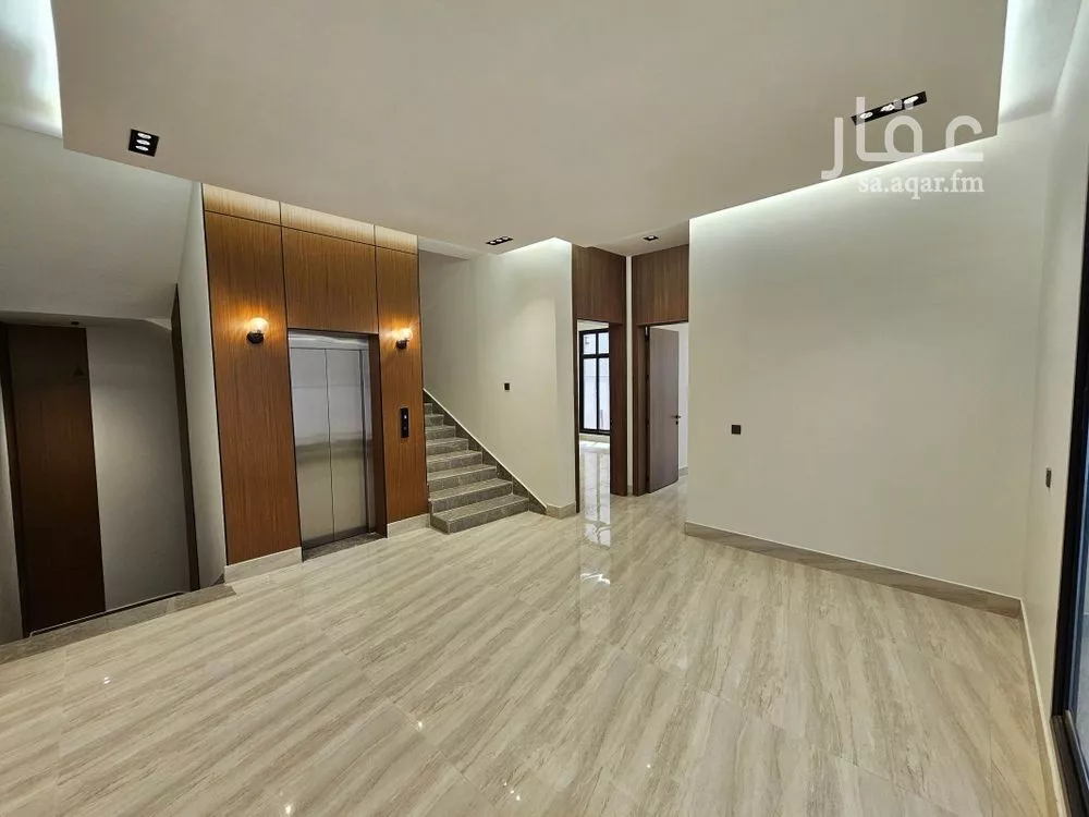 6 bedroom villa in Al Rimal 15