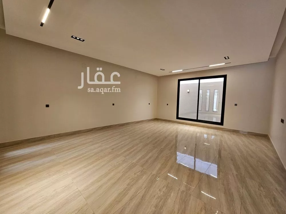 6 bedroom villa in Al Rimal 20