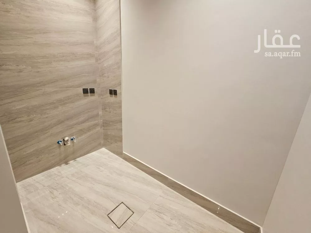 6 bedroom villa in Al Rimal 4