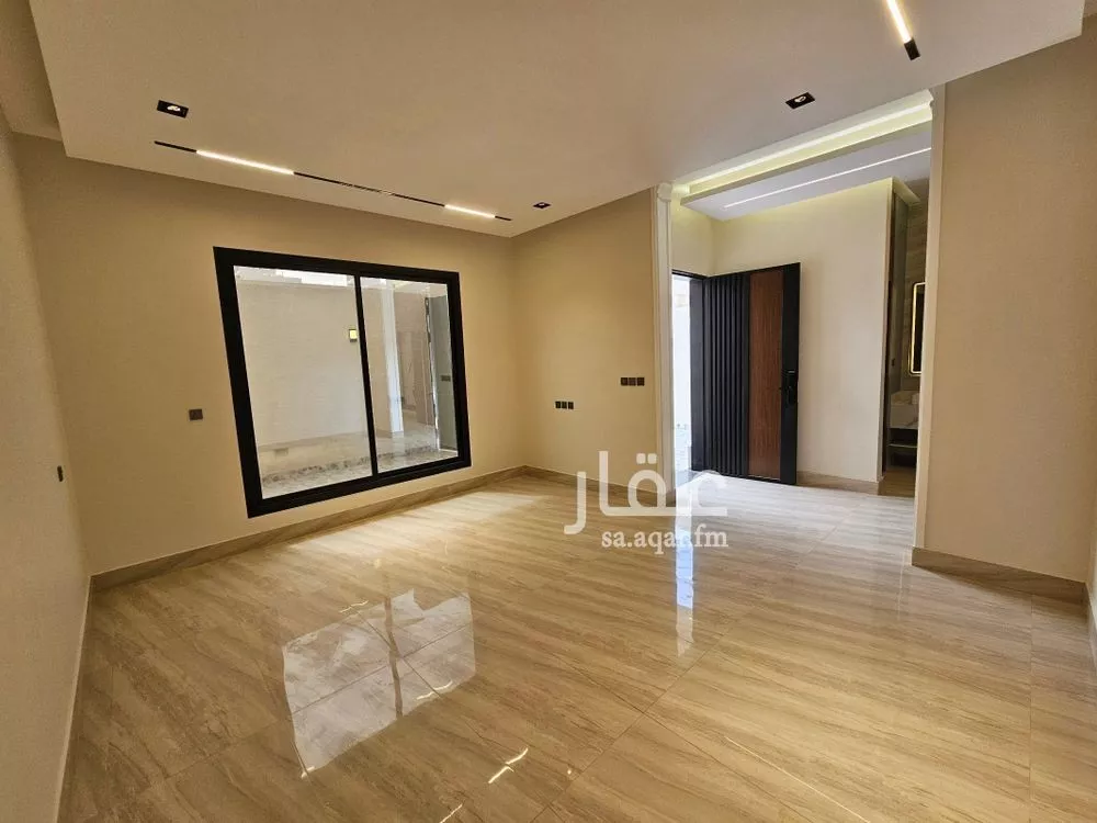 6 bedroom villa in Al Rimal 7