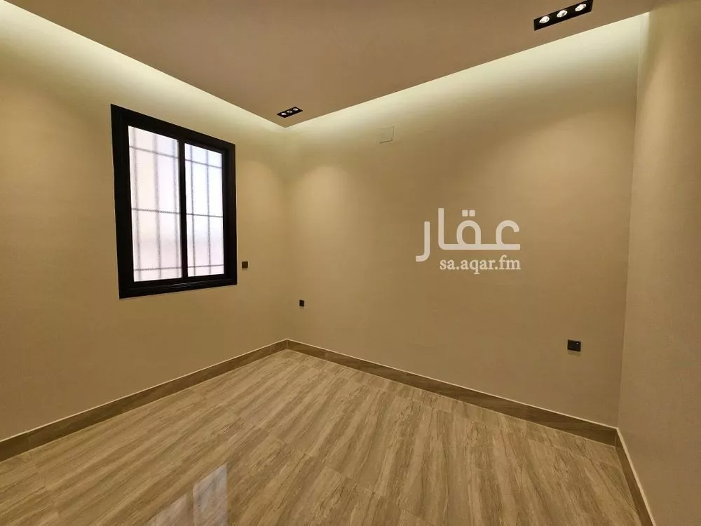 6 bedroom villa in Al Rimal 8