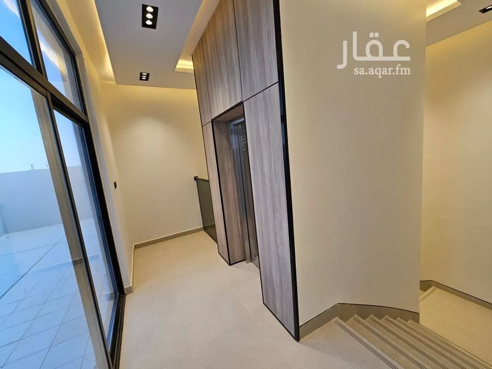 فيلا 6 غرف في الرمال 20