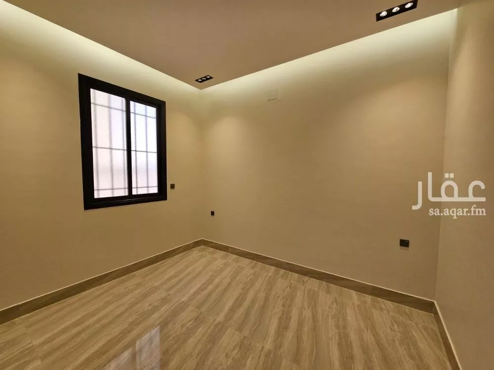 فيلا 6 غرف في الرمال 25