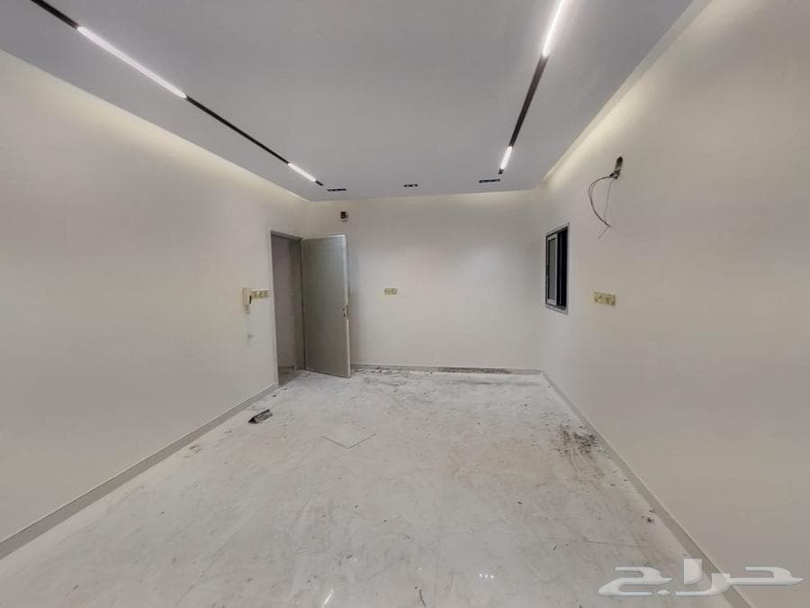 شقة 6 غرف في احد 1