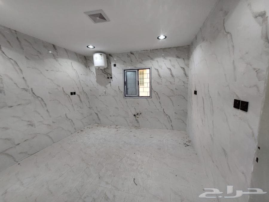 شقة 6 غرف في احد 3