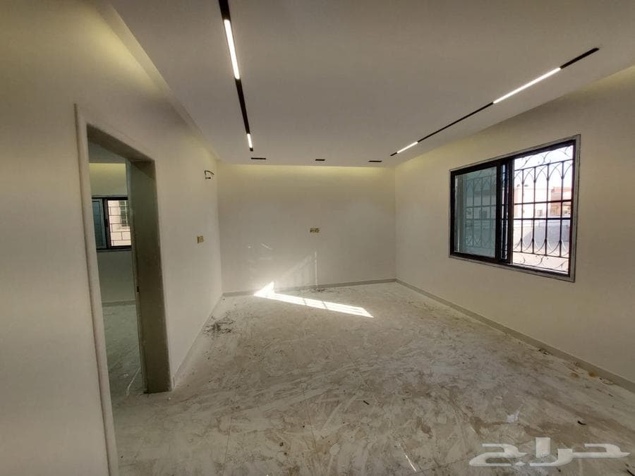 شقة 6 غرف في احد 4