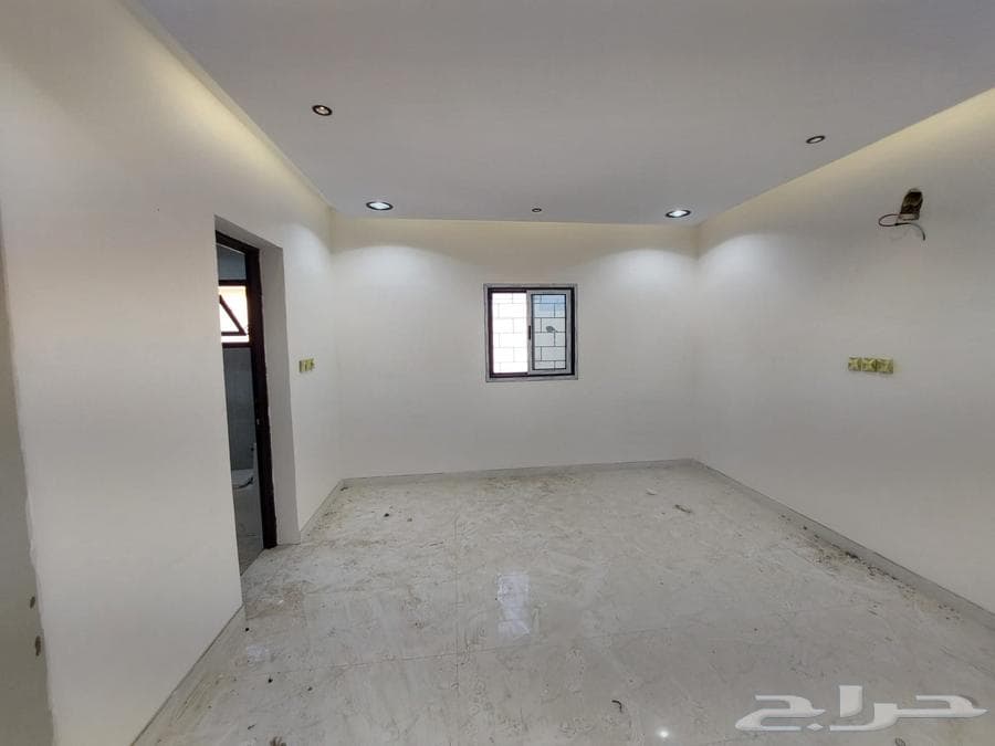 شقة 6 غرف في احد 6