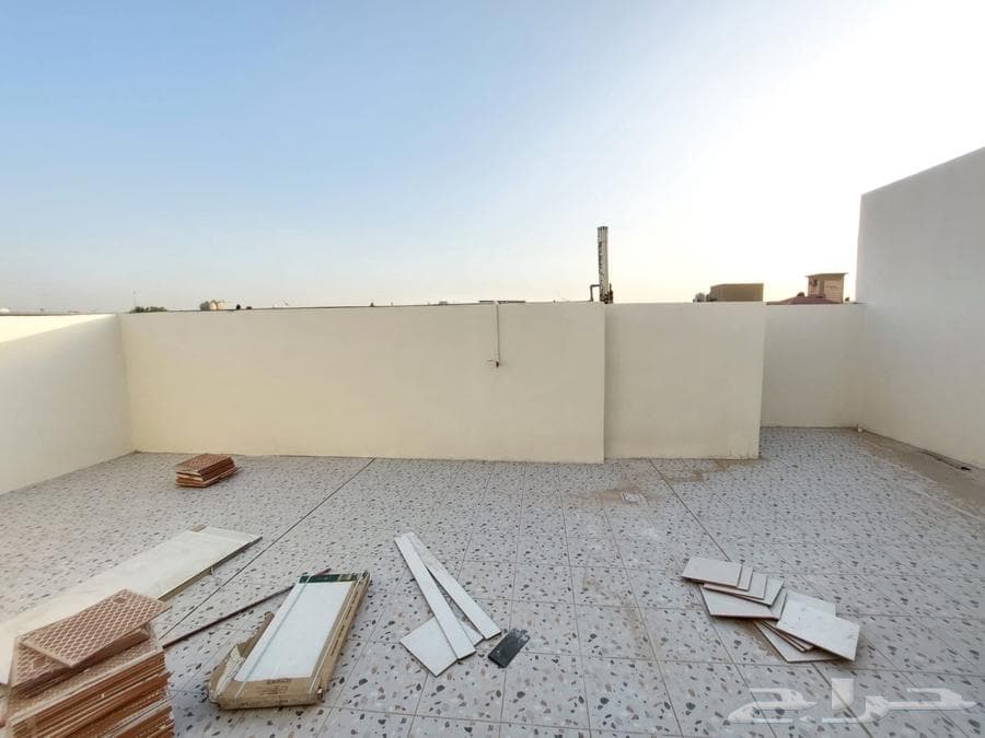 شقة 6 غرف في احد 7