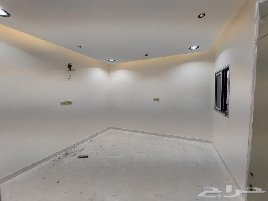 شقة 6 غرف في احد 8