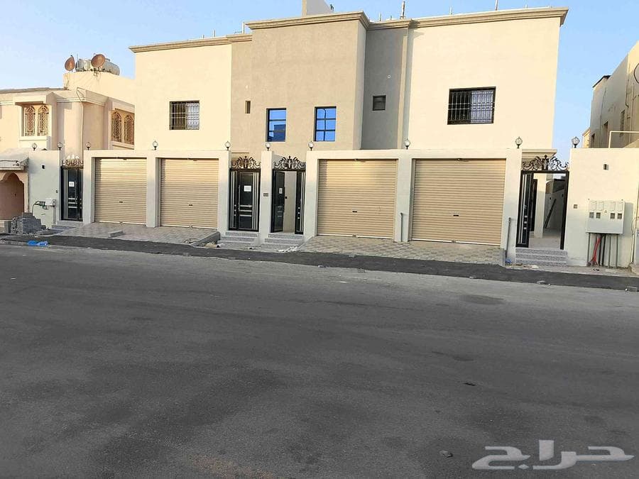 شقة 6 غرف في احد 10