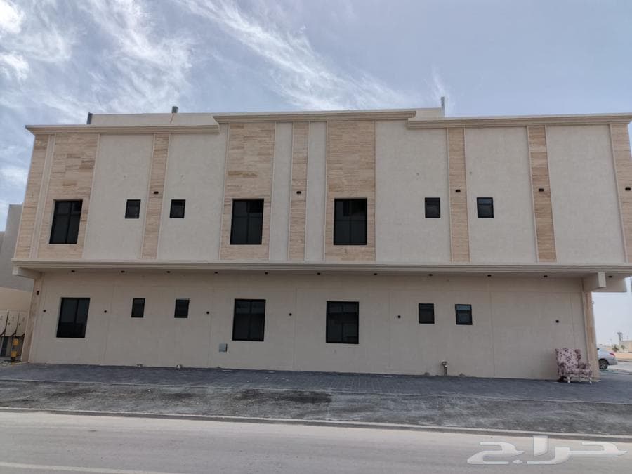 شقة 5 غرف في الأمواج 1