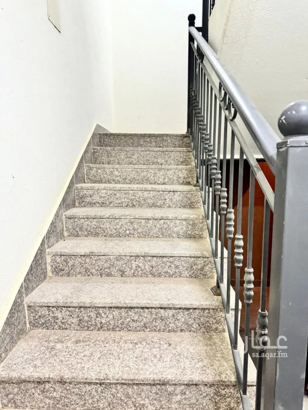 دور 3 غرف في العارض 12