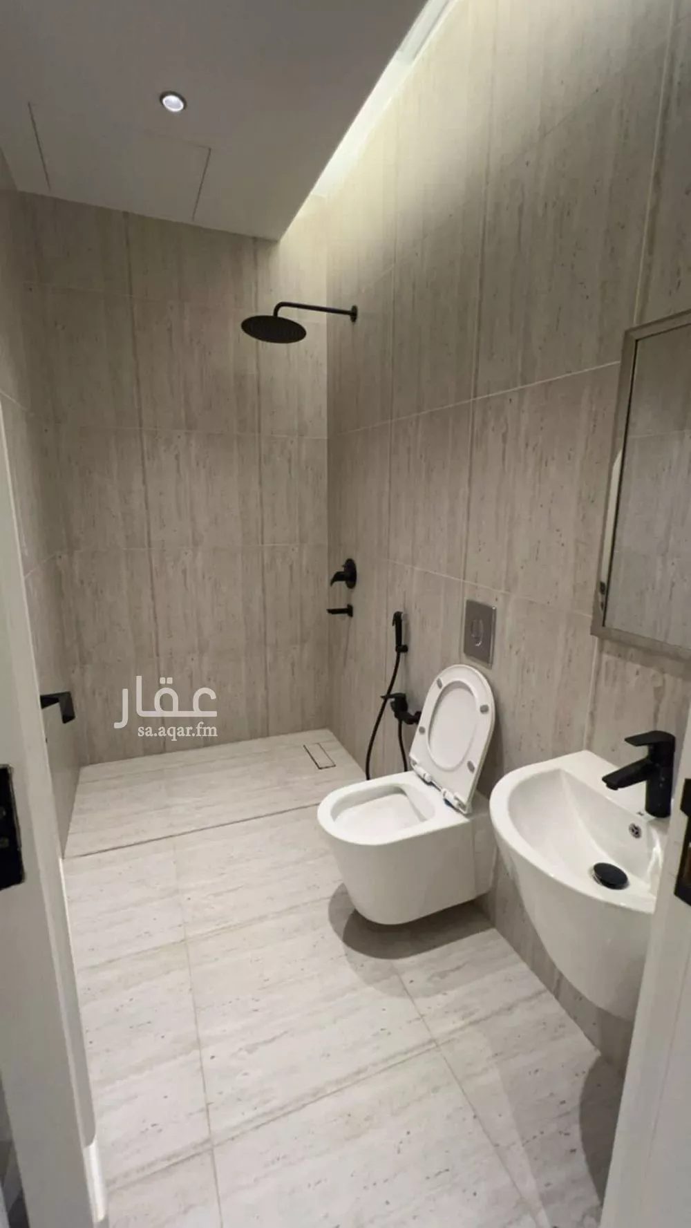 شقة 3 غرف في الملك عبدالعزيز 3