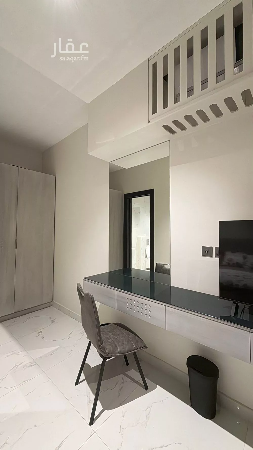 شقة 1 غرف في العقيق 8