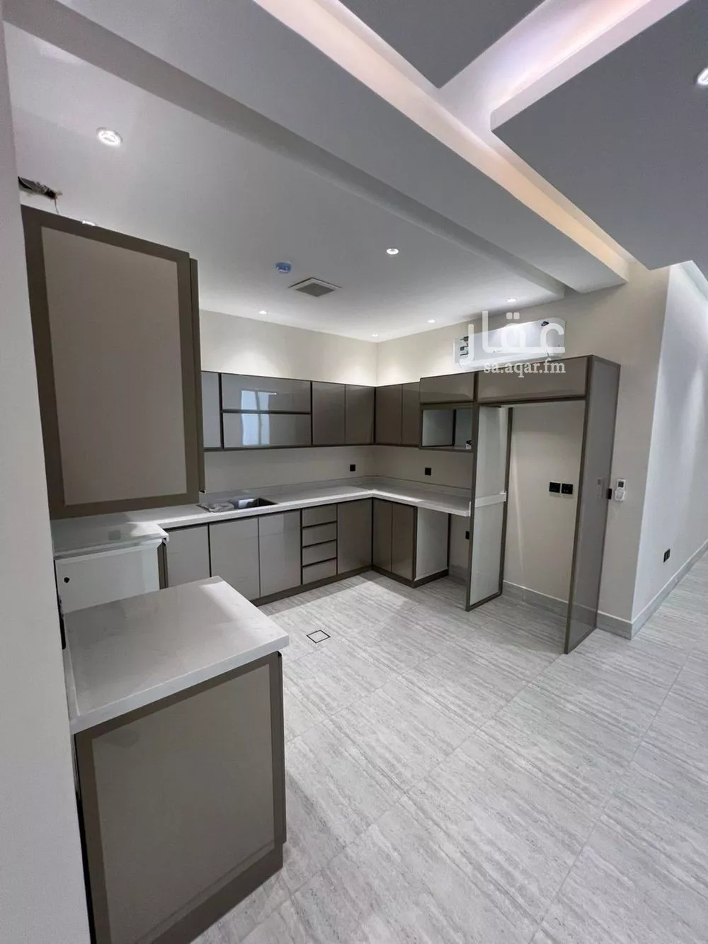 3 bedroom apartment in Al Aqiq 6