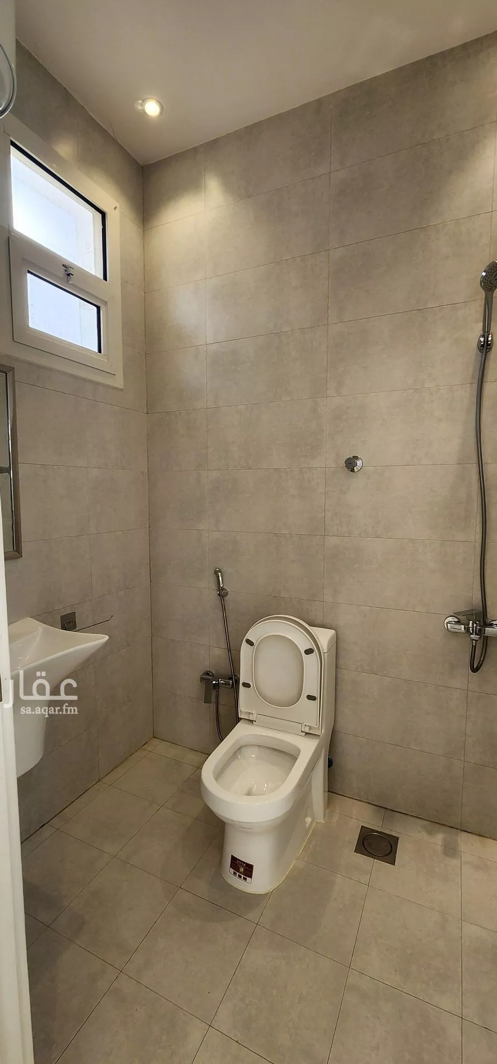 شقة 4 غرف في الملقا 3