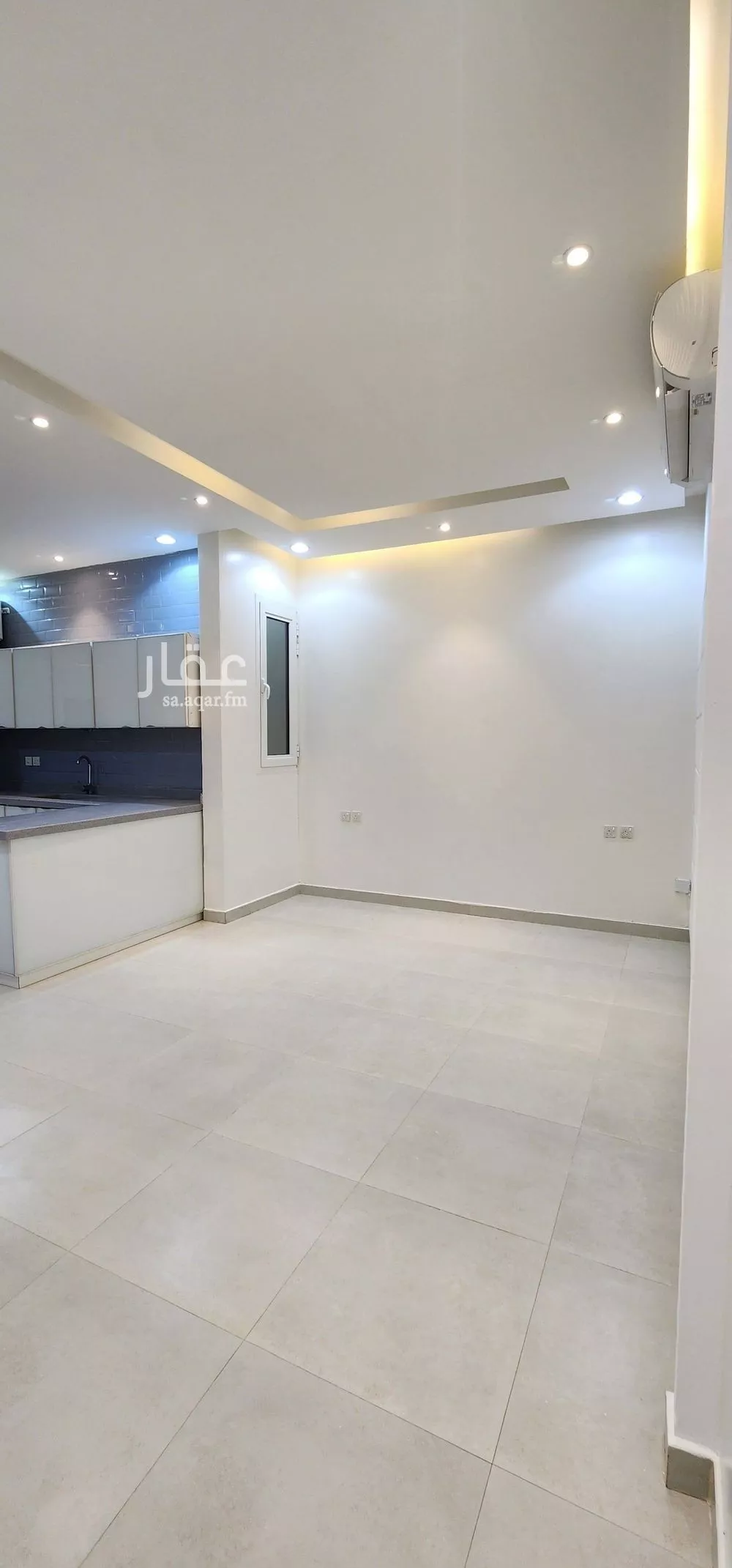 شقة 4 غرف في الملقا 5