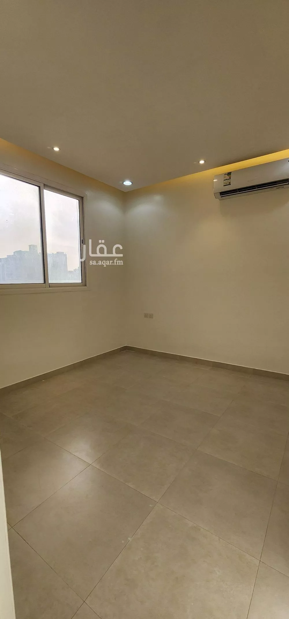 شقة 4 غرف في الملقا 6