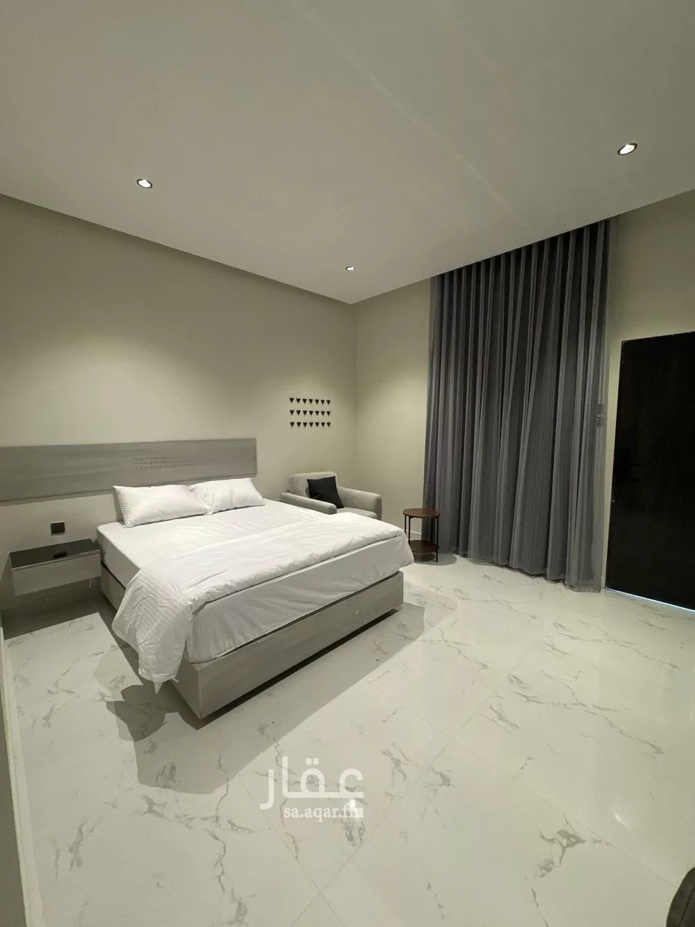 شقة 1 غرف في العقيق 3