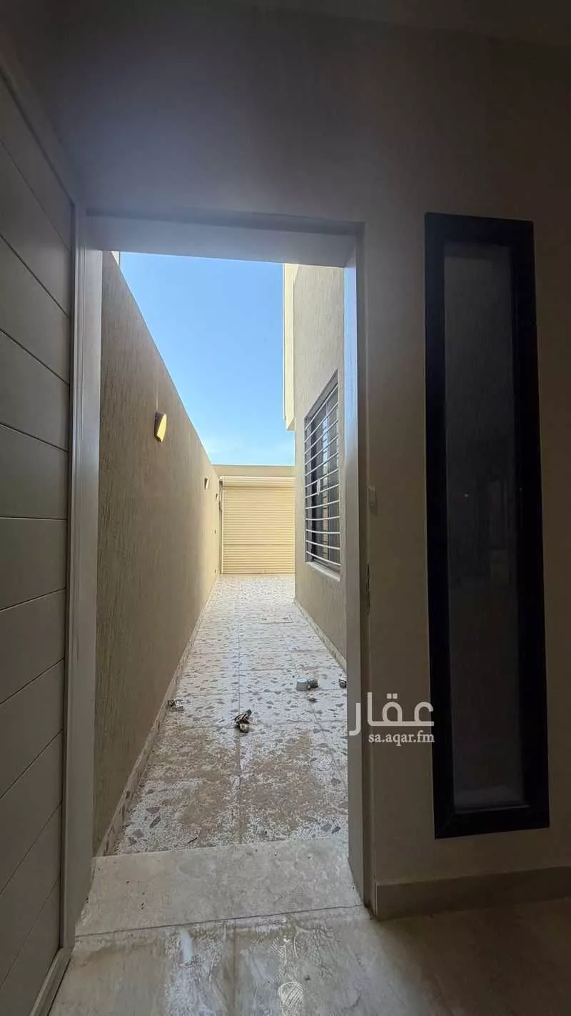 فيلا 5 غرف في طيبة 2