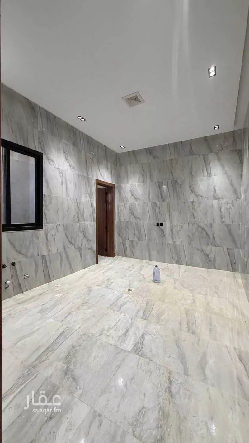 فيلا 5 غرف في طيبة 12