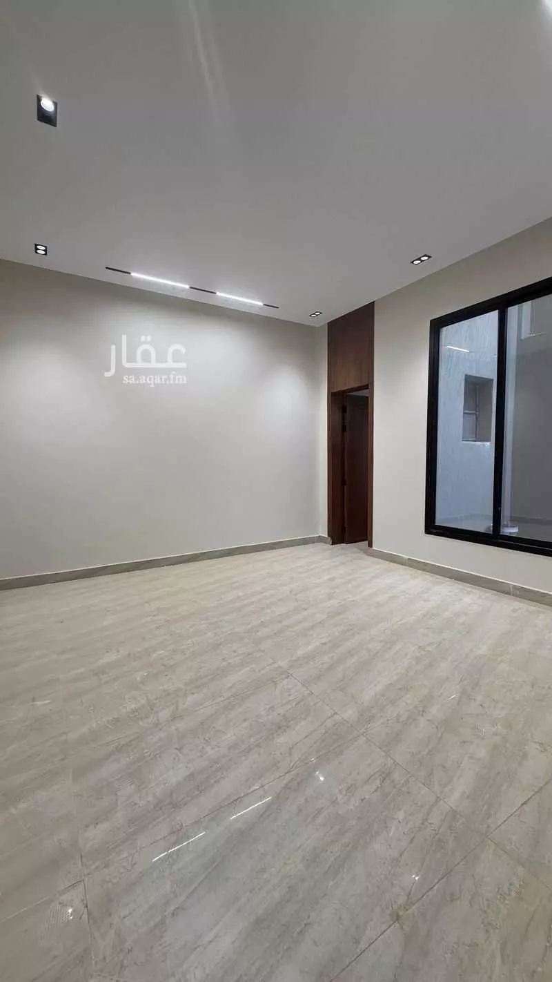 فيلا 5 غرف في طيبة 13