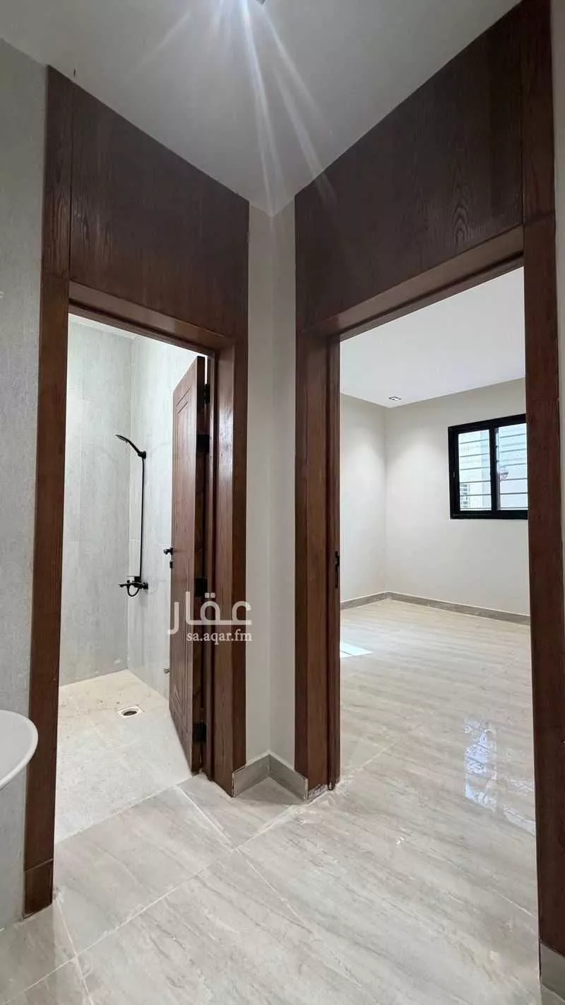 فيلا 5 غرف في طيبة 16