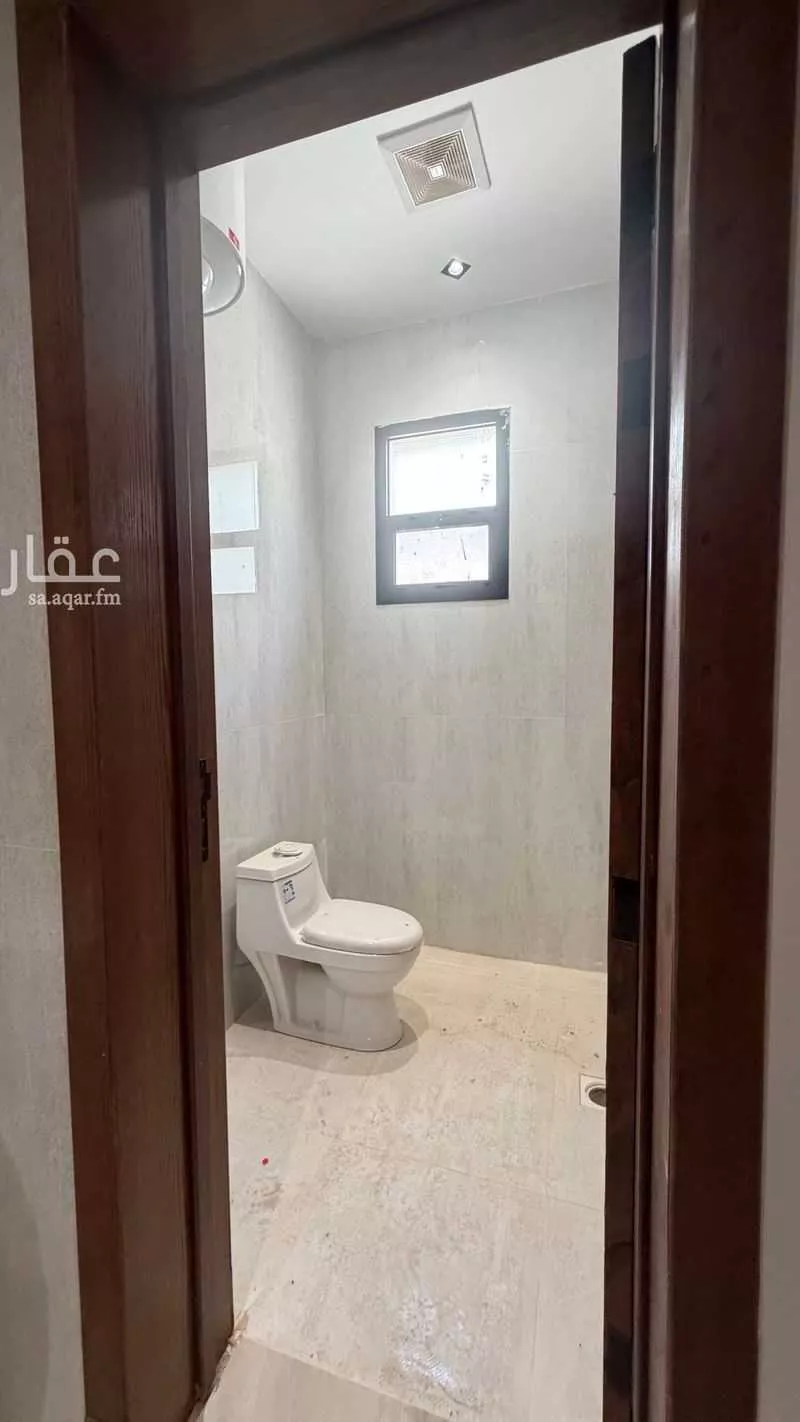 فيلا 5 غرف في طيبة 17