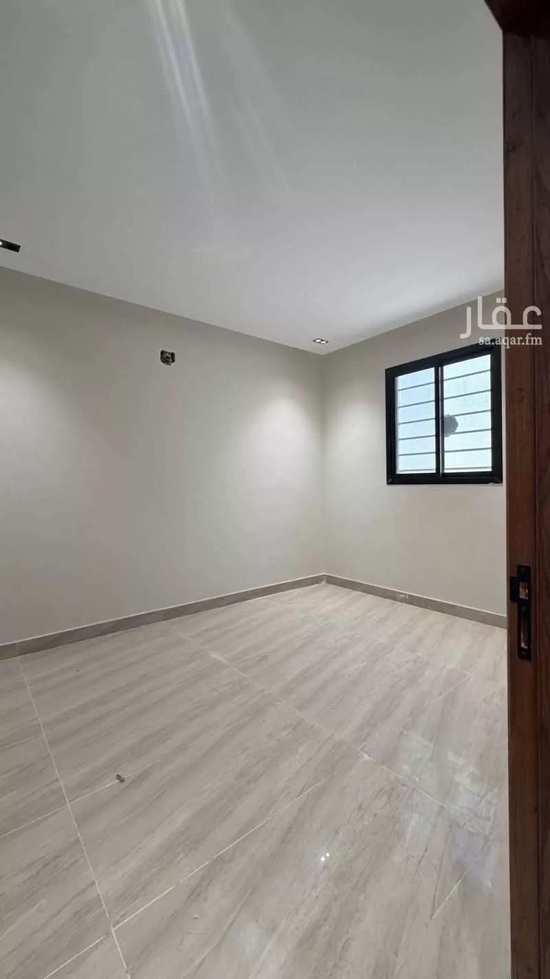 فيلا 5 غرف في طيبة 20