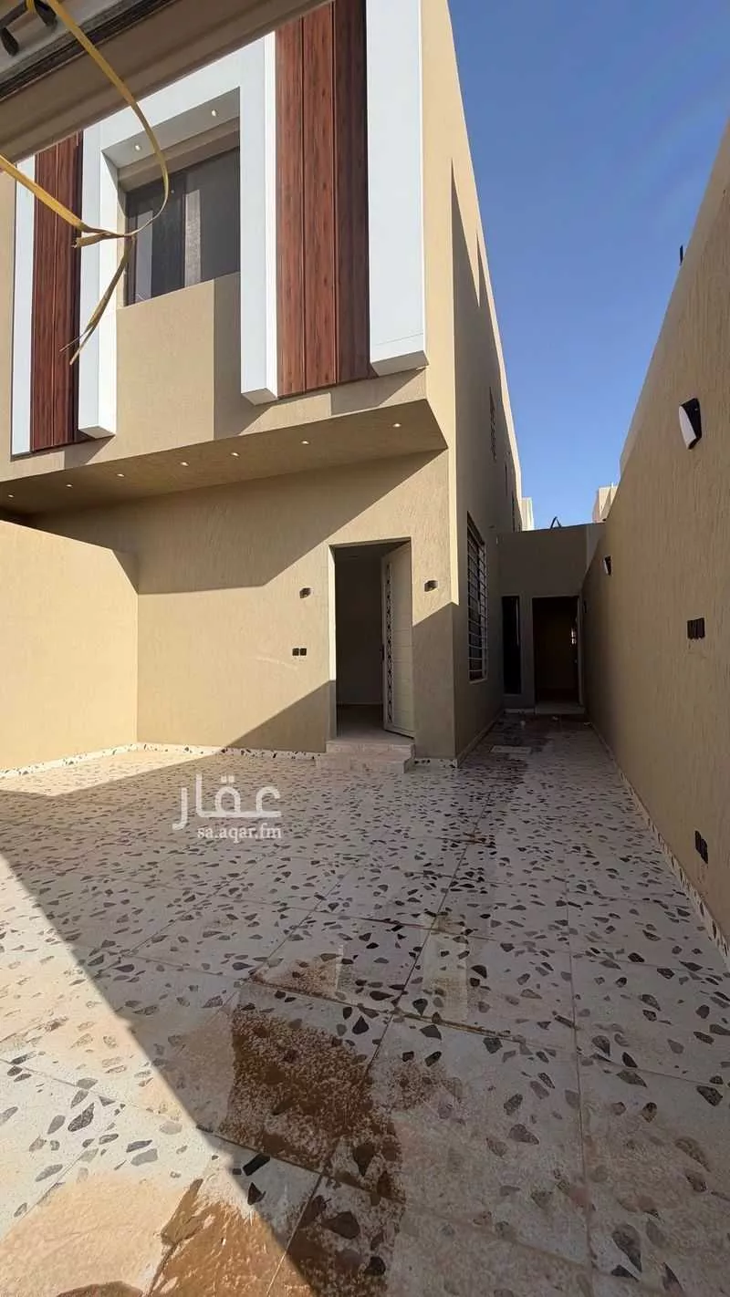 فيلا 5 غرف في طيبة 3