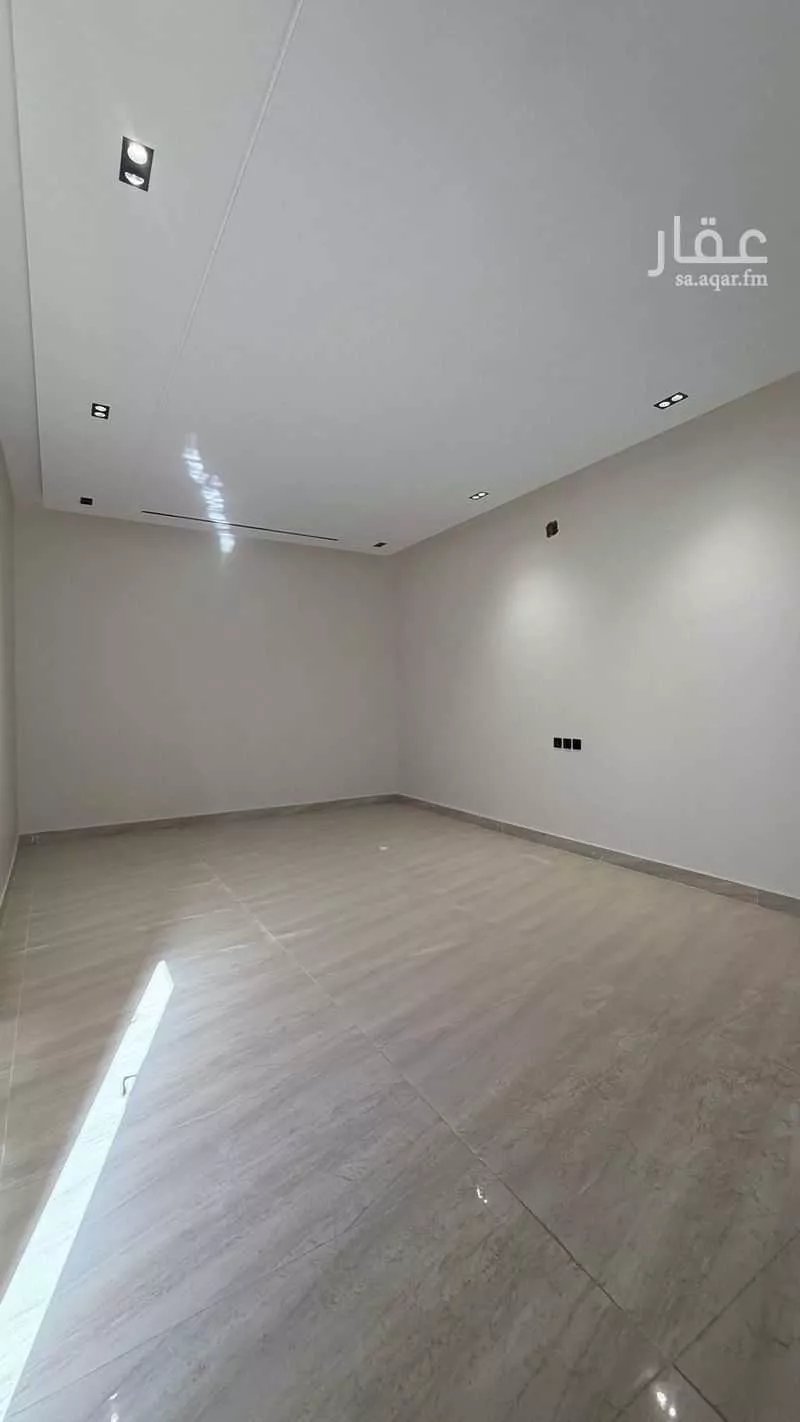 فيلا 5 غرف في طيبة 4