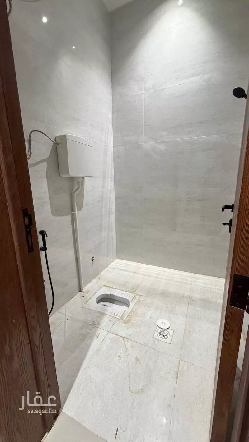 فيلا 5 غرف في طيبة 5