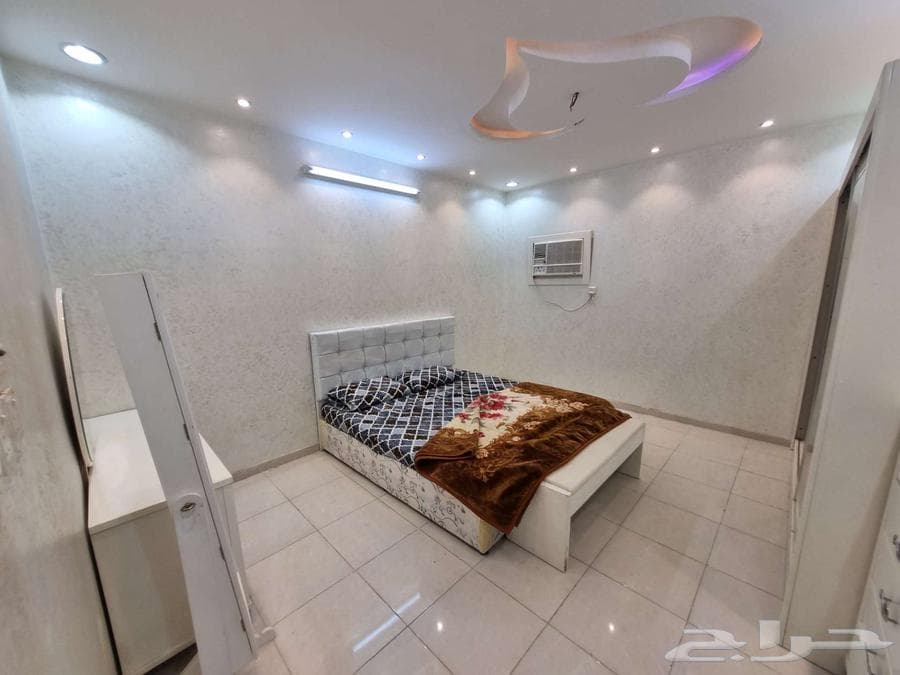 2 bedroom apartment in Al Sharayea 9