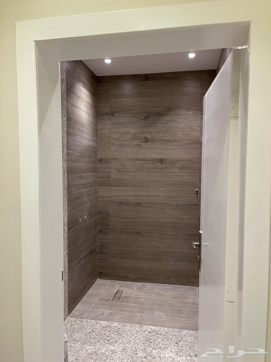 3 bedroom apartment in Al Ukayshiyyah 4