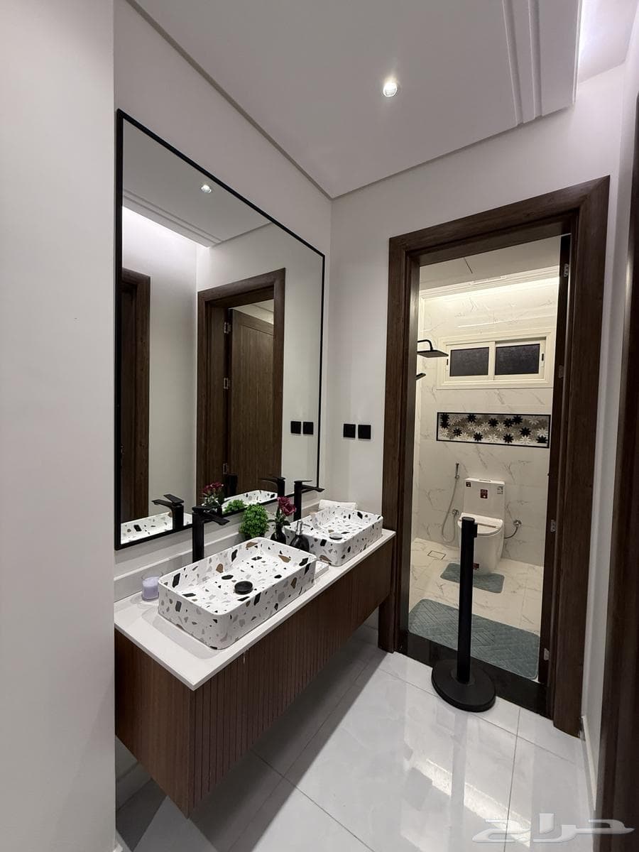 4 bedroom apartment in Wali Al Ahd 6