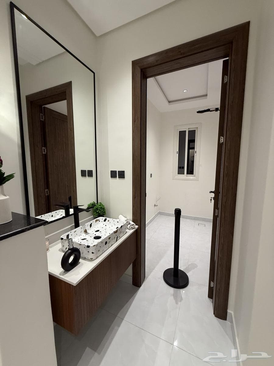 4 bedroom apartment in Wali Al Ahd 7