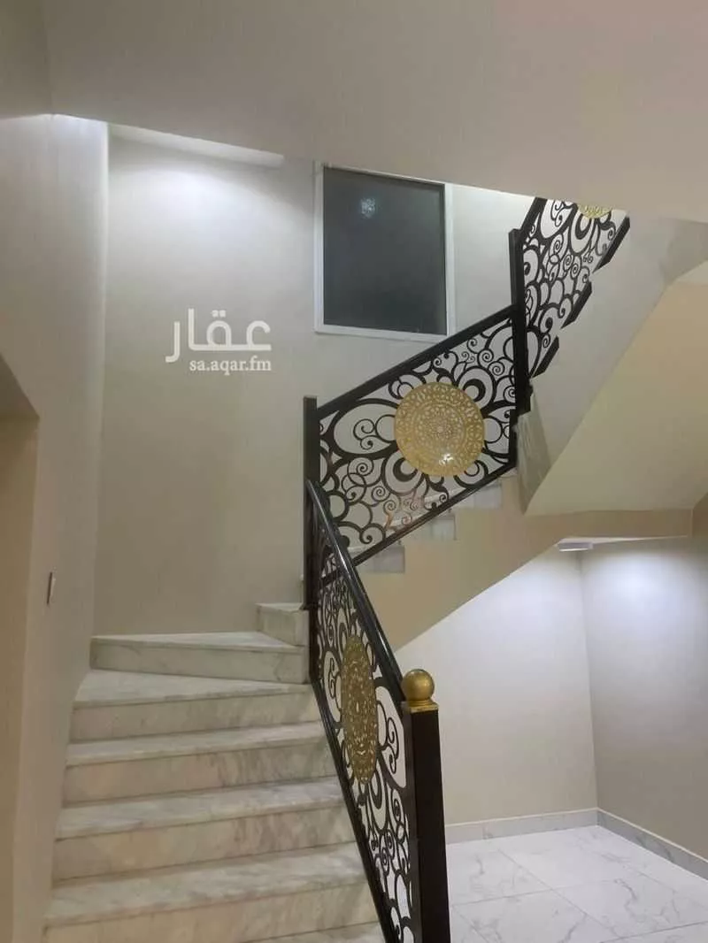 فيلا 8 غرف في اللؤلؤ 17