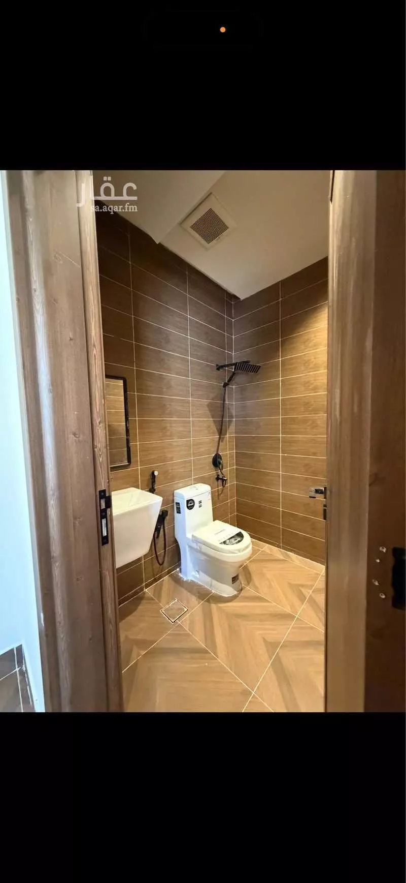 عمارة 420 م² في العارض 7