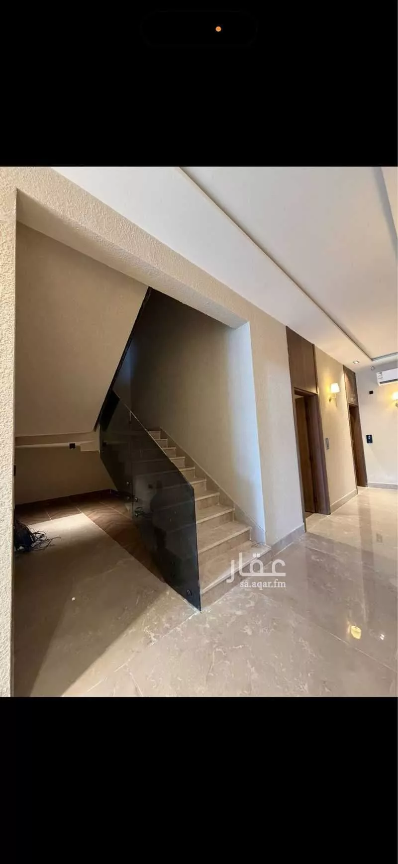 عمارة 420 م² في العارض 6